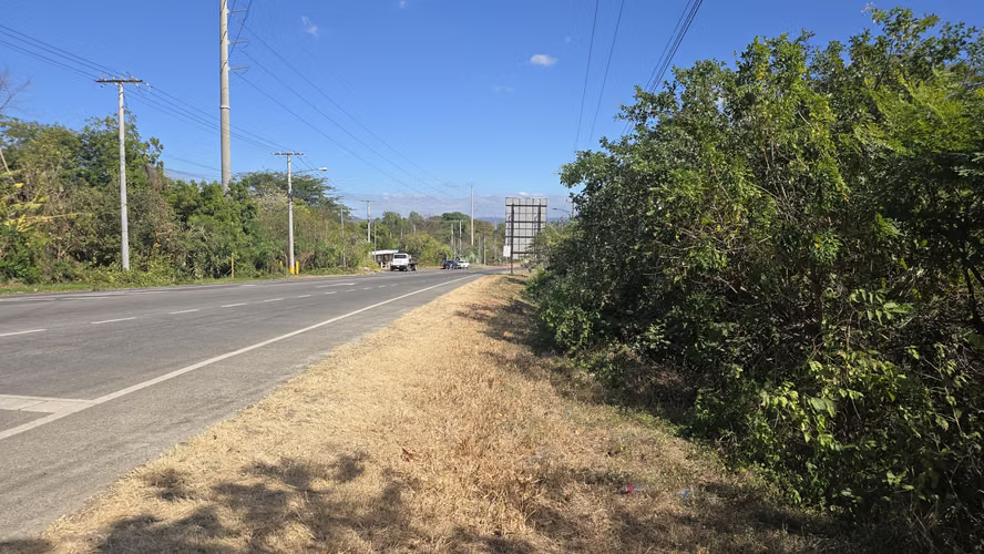 YA-Vendo terreno con amplio frente a carretera en Villa El Carmen - Imagen 3