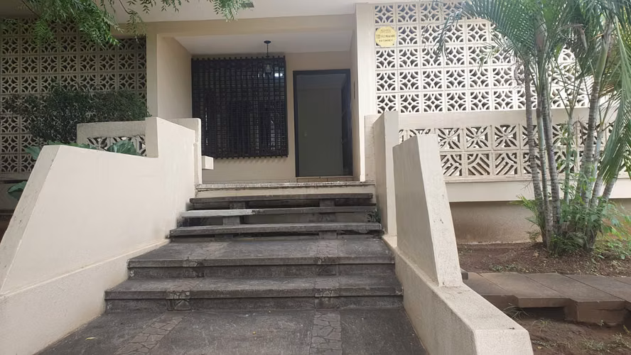 OPORTUNIDAD CASA AMPLIA EN REPARTO BOLONIA DMM
