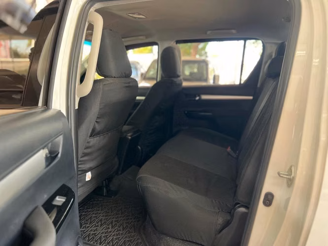 Toyota Hilux SR año 2022