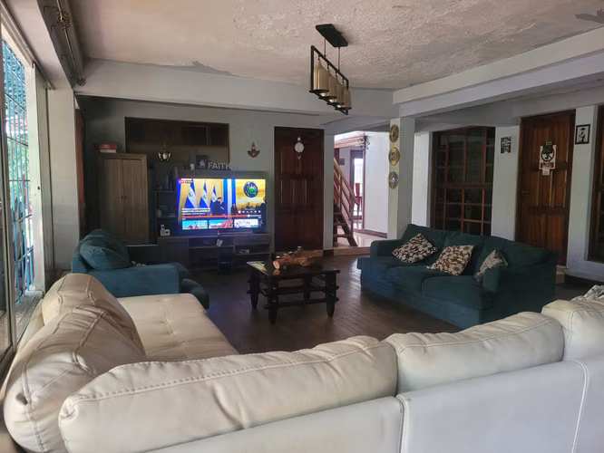 Venta de Hermosa Quinta – Las Jagüitas, Managua