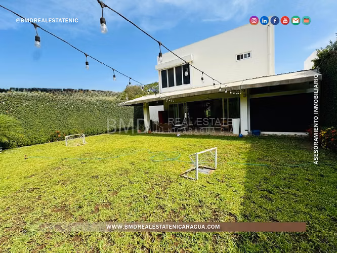 Compra elegancia en esta hermosa casa de dos pisos en Villa Fontana Sur, NG