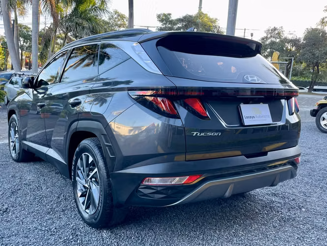 HYUNDAI TUCSON 2022 AUTOMÁTICA/CUERO