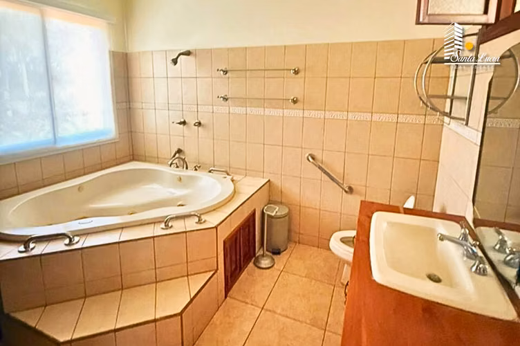 Espectacular Propiedad en VENTA en Granada  - LL