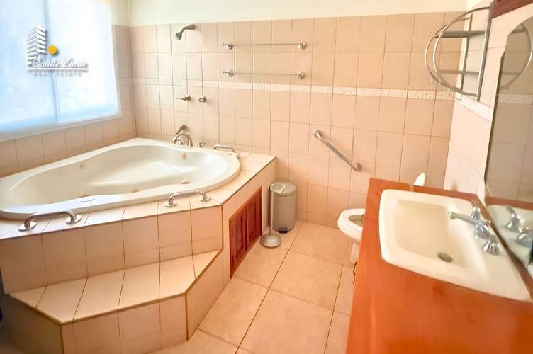 Espectacular Propiedad en VENTA en Granada  - LL
