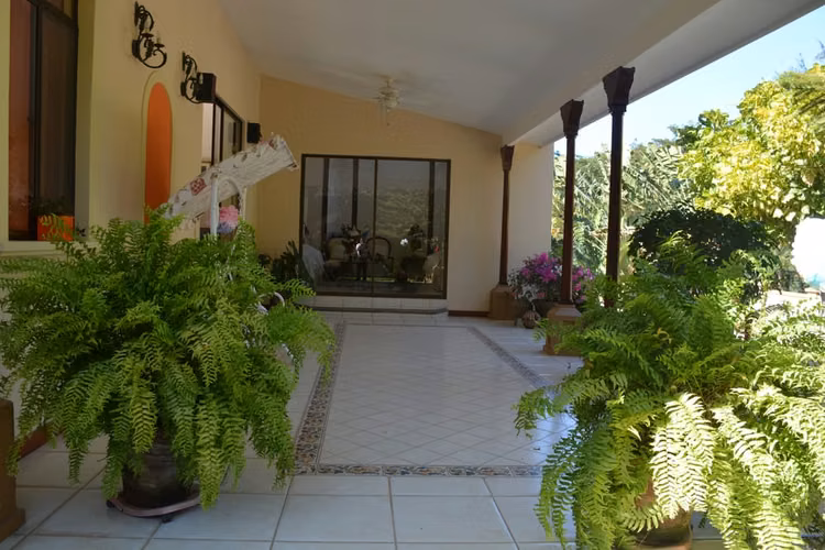 Residencia de Lujo en Carretera Sur |Piscina, Terrazas y Espacios Amplios |Precio U$570,000 dólares - Imagen 7