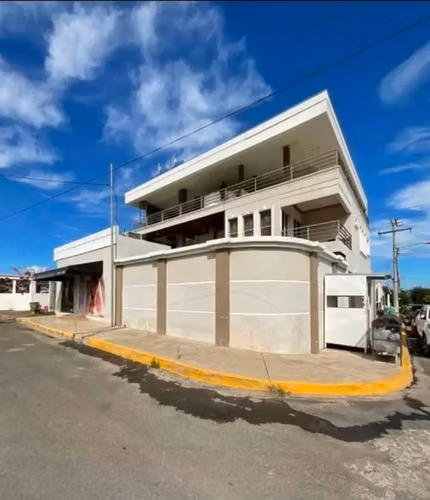 Oportunidad de venta.. edificio en el residencial praderas de sandino