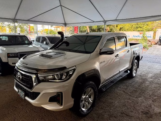 Toyota Hilux SRV año 2017