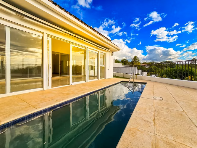 Vendo Hermosa casa en Mirador de Santo Domingo. LR