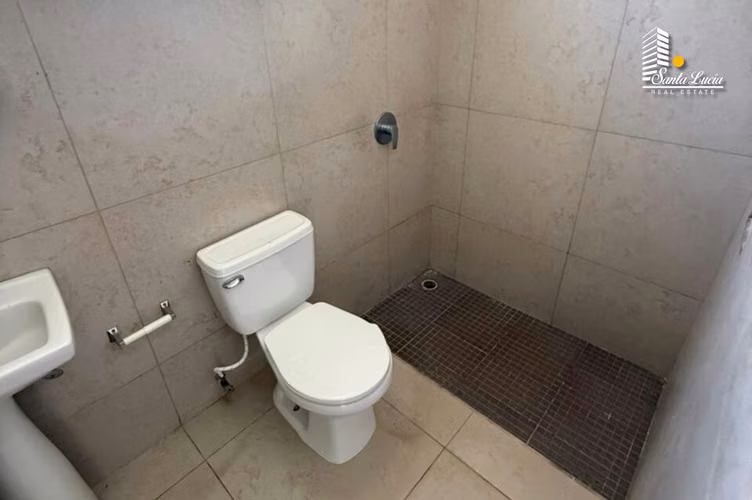  Linda Casa Moderna en Santo Domingo  LL