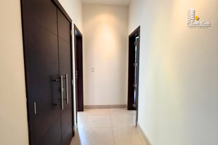  Linda Casa Moderna en Santo Domingo  LL