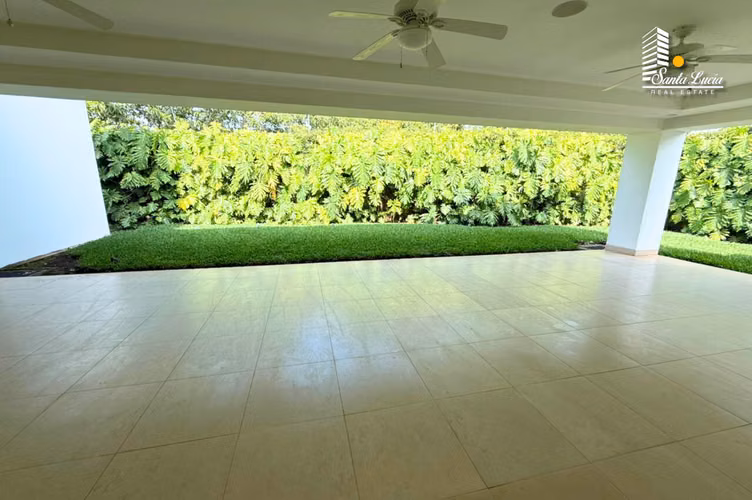  Linda Casa Moderna en Santo Domingo  LL