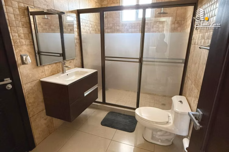  Venta de Hermosa Casa de doble altura en Condominio de Santo Domingo - LL