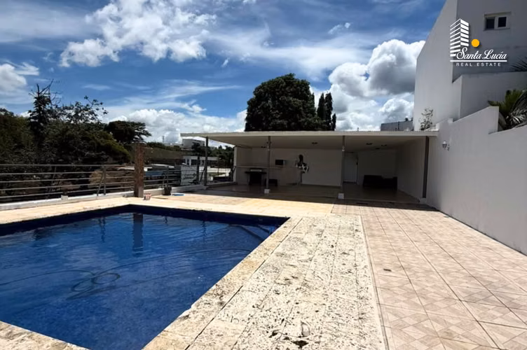  Venta de Hermosa Casa de doble altura en Condominio de Santo Domingo - LL