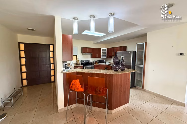  ¡Apartamento en Renta en Villa Fontana Sur!  - LL