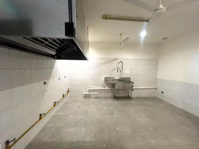 KC- Local Comercial Premium en Venta - Plaza sobre Carretera a Masaya - Imagen 7