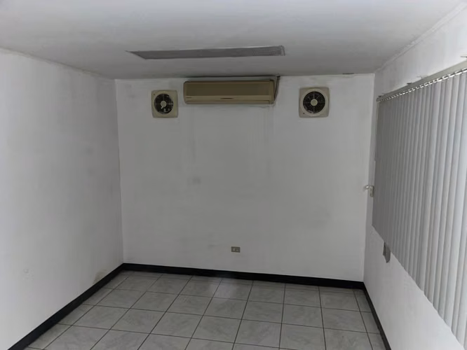 Se VENDE bodega en Carretera Norte - Imagen 4