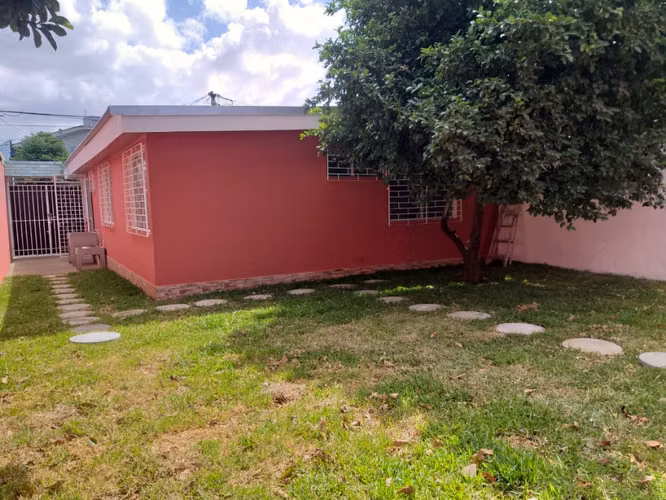Se alquila casa para vivienda u oficina, Altamira
