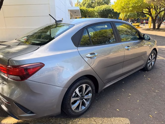 VENDO KIA RIO AÑO 2023 AUTOMÁTICO NITIDO