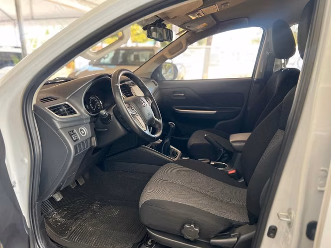 MITSUBISHI L200 AÑO 2024 4x4, MANUAL