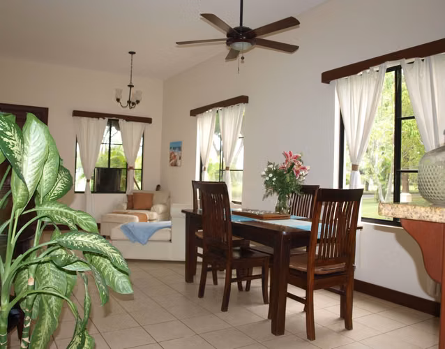 ¡Oportunidad única en Gran Pacífica! Casa amueblada en exclusivo complejo turístico - Imagen 3