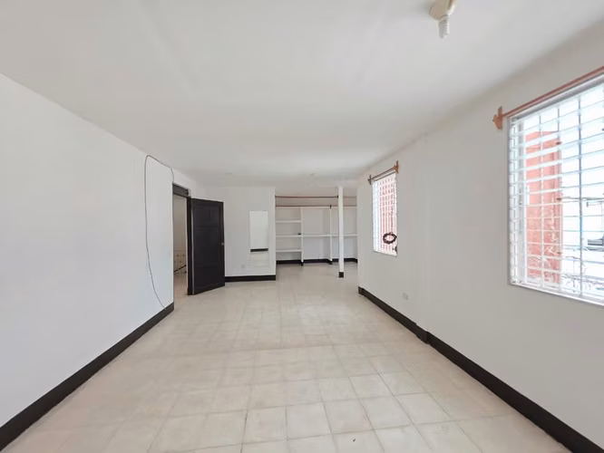 ¡A Minutos del Aeropuerto! Casa de 4 Habitaciones en Montecristi Ahora en $105,000 - Imagen 13