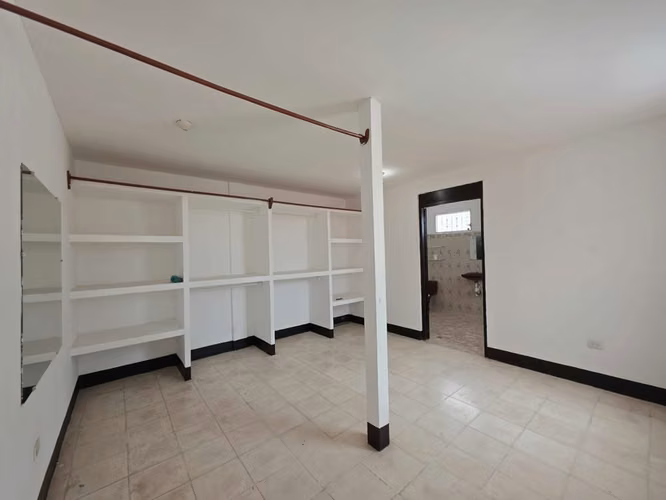 ¡A Minutos del Aeropuerto! Casa de 4 Habitaciones en Montecristi Ahora en $105,000 - Imagen 15