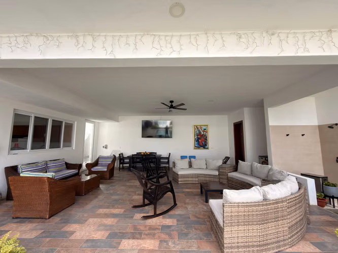 VENTA | RESIDENCIA DE LUJO CON PISCINA PRIVADA EN SANTO DOMINGO