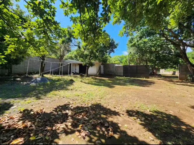 DC-Vendo terreno en Carretera Vieja Leon km 13