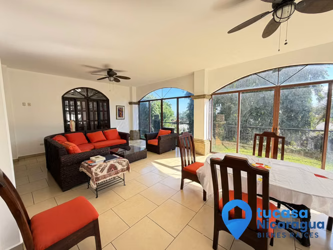 Rento Casa Amueblada en Santo Domingo – 5 Habitaciones | Piscina Privada | Finos Acabados