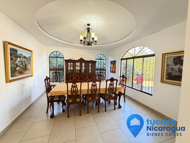 Rento Casa Amueblada en Santo Domingo – 5 Habitaciones | Piscina Privada | Finos Acabados