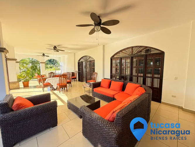 Rento Casa Amueblada en Santo Domingo – 5 Habitaciones | Piscina Privada | Finos Acabados