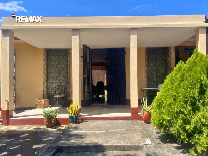 Amplia Casa Multipropósito en Reparto Las Palmas