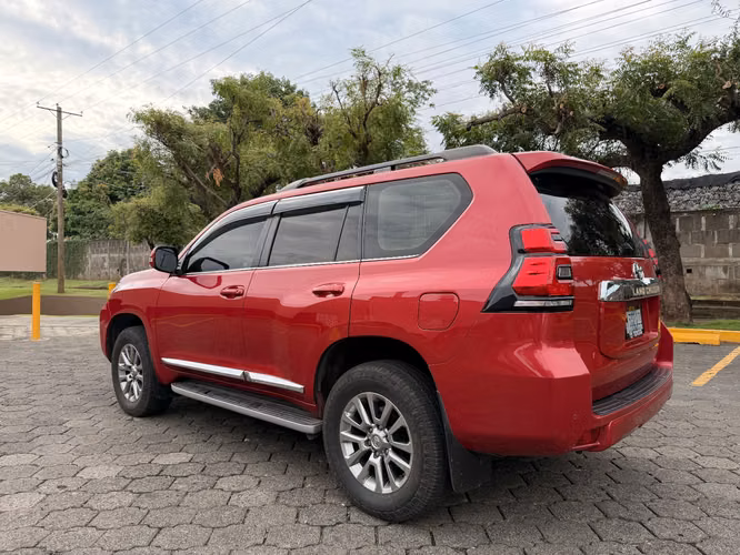 TOYOTA PRADO VX 
