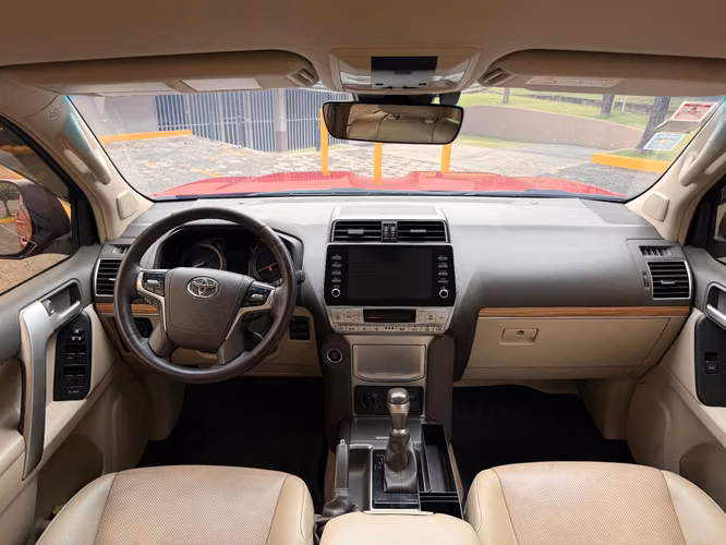TOYOTA PRADO VX 