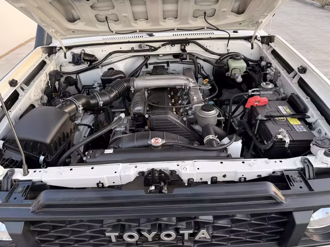 TOYOTA LAND CRUISER SAFARI