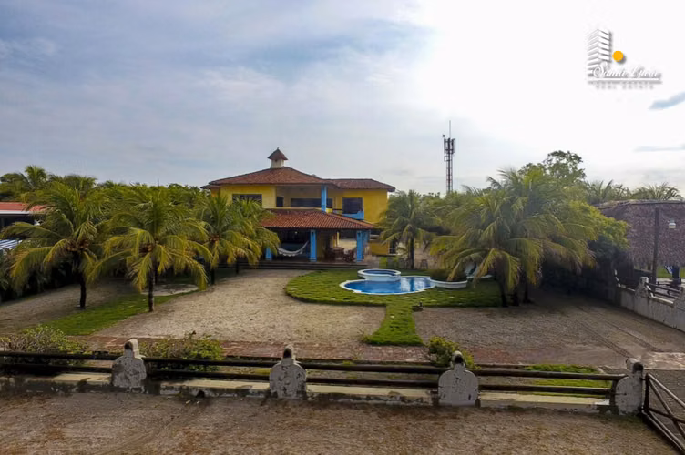  Se vende hermosa casa frente al mar  LL