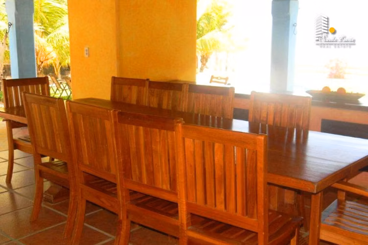  Se vende hermosa casa frente al mar  LL