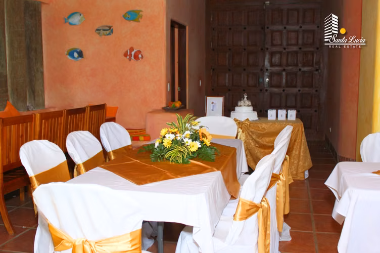  Se vende hermosa casa frente al mar  LL