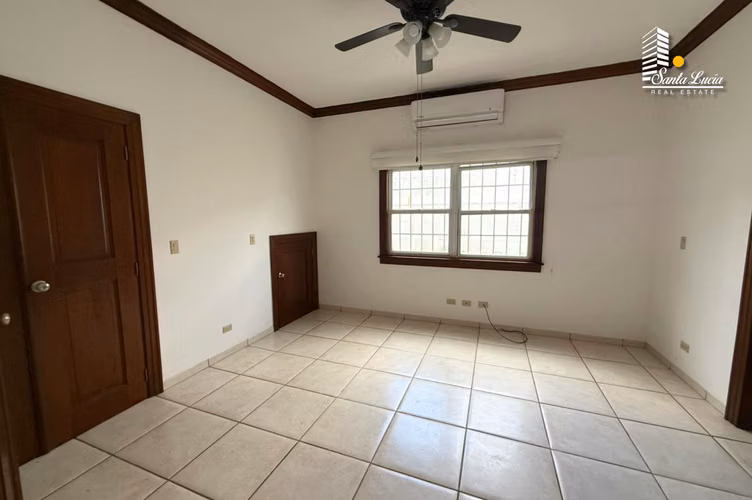  Linda Casa en La Estancia de Santo Domingo  LL