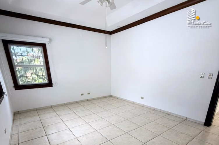  Linda Casa en La Estancia de Santo Domingo  LL