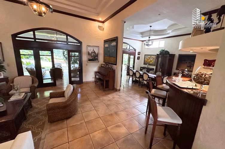 Venta de Casa en Santo Domingo – LL