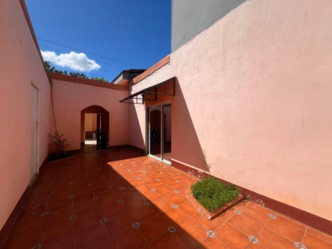 Venta de Propiedad en Barrio Santa Ana
