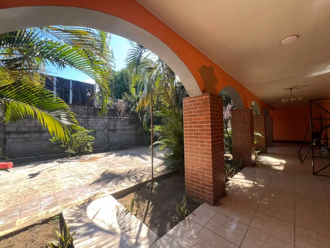 Venta de Propiedad en Barrio Santa Ana