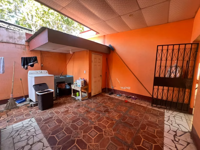 Venta de Propiedad en Barrio Santa Ana