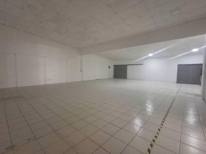 CF.OPORTUNIDAD COMERCIAL ÚNICA EN CIUDAD JARDÍN 