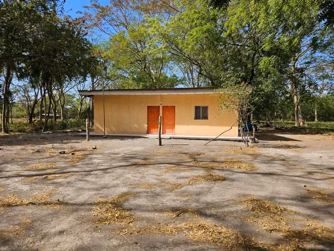 5 Apple Land Near the Airport - Ideal for Logistic Project - 124; Price U $200,000