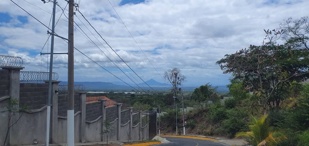 Venta de hermoso terreno en Carretera Sur