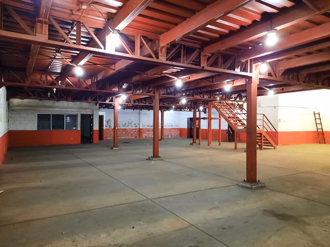 Commercial place for sale or rent in Carretera Norte.