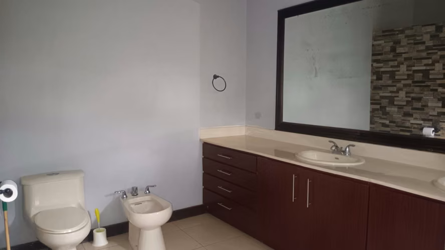 FH- Casa en Renta en Las Colinas - Imagen 15