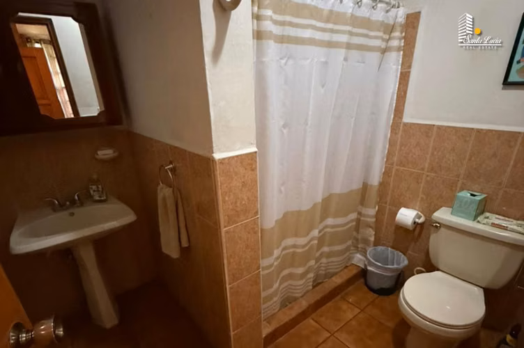 Propiedad en venta – preciosos lotes con casa en las colinas / LL